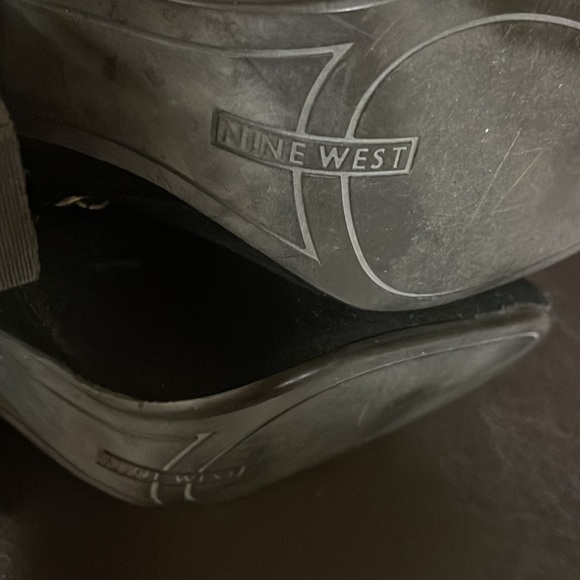 Nine West Suede boots. - Picture 4 of 4